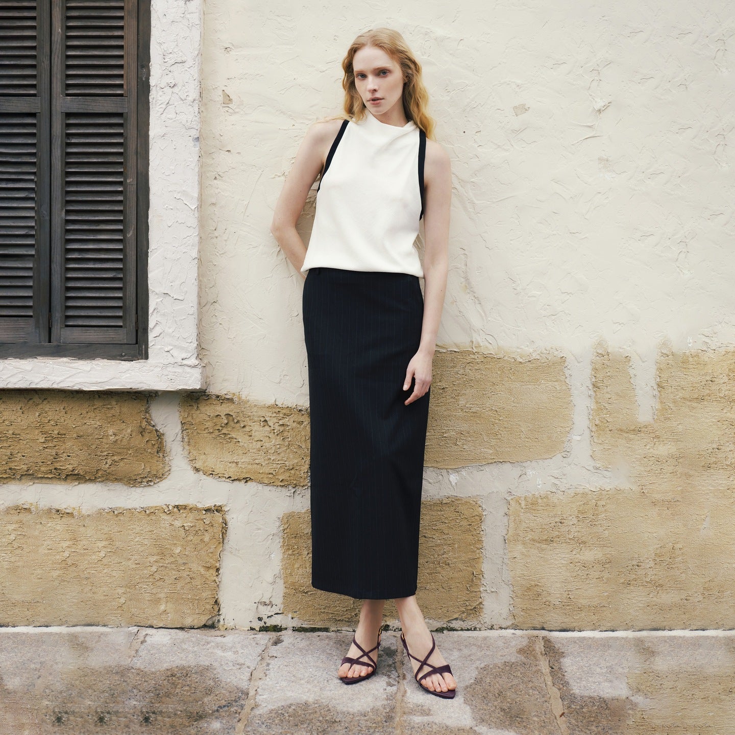 Ring-toe Blocked-heel Sandals