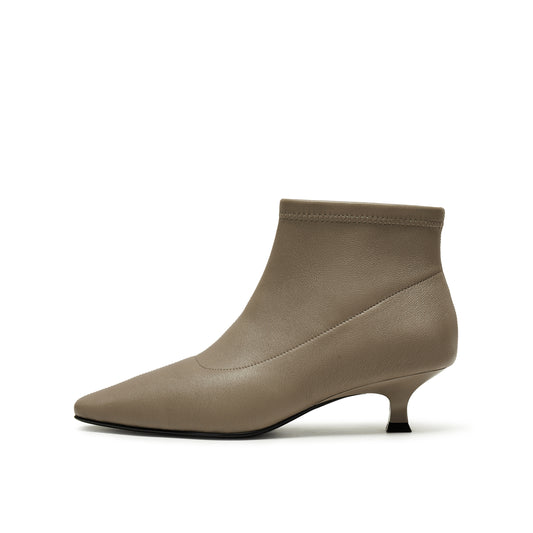 360 Cushy Cushy Pointed Toe Ankle Boots
