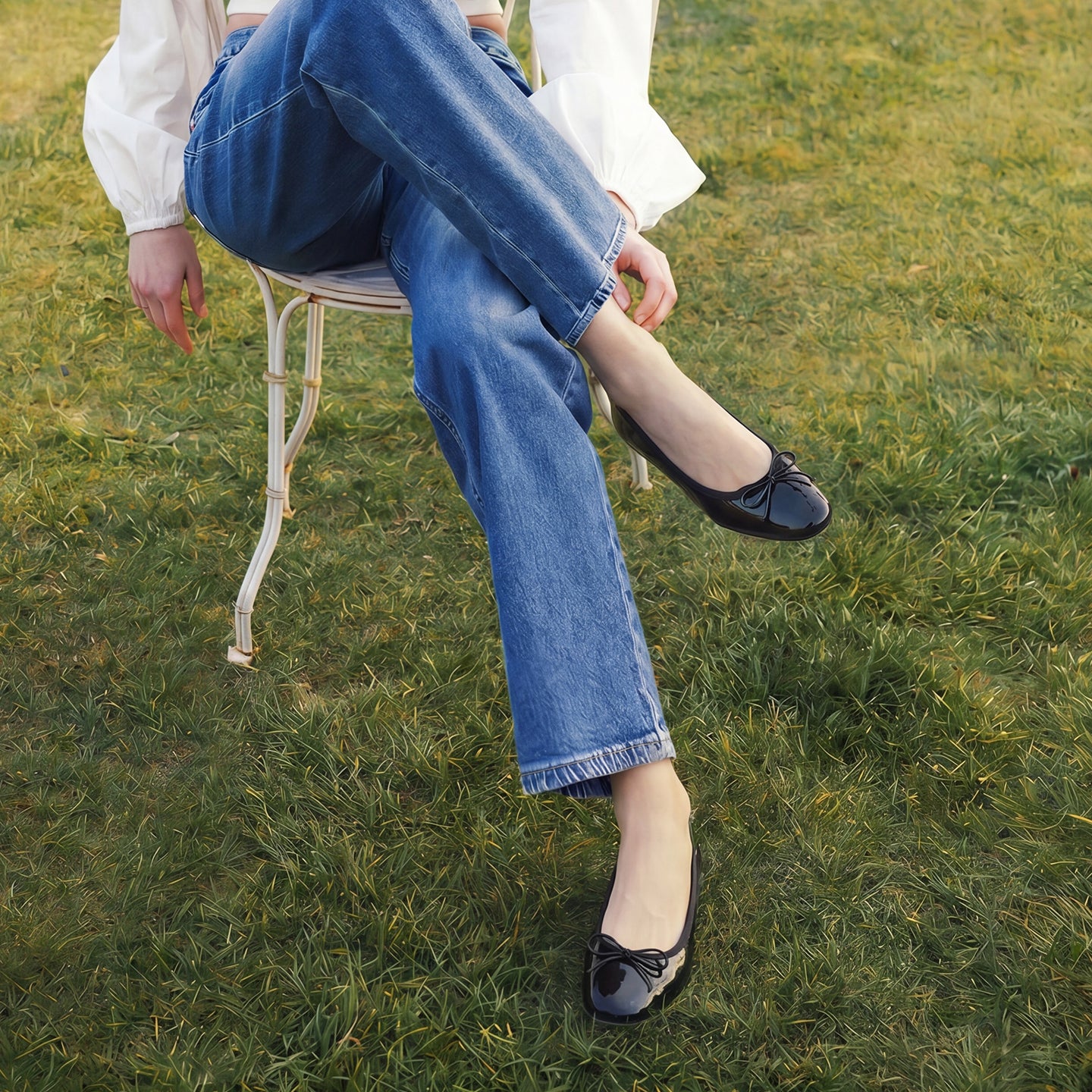 Round Toe Ballet Flats with Bow