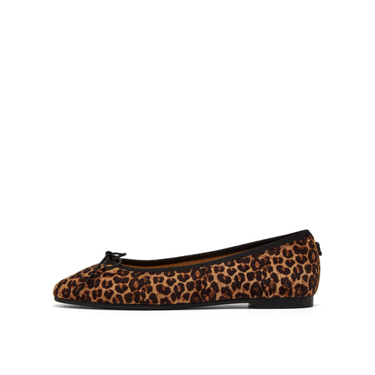 Round Toe Ballet Flats with Bow