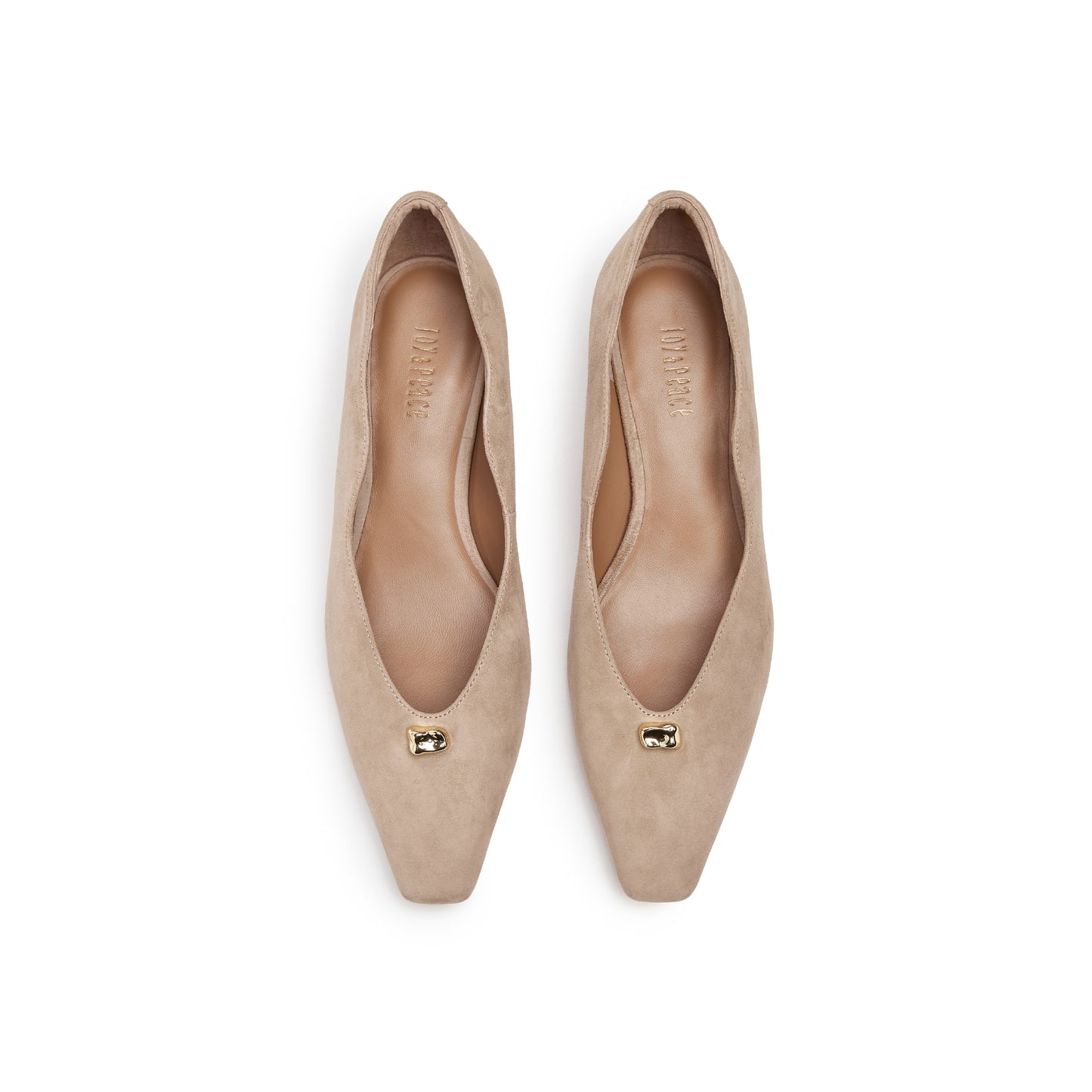 V Cut Mid-heel Pump
