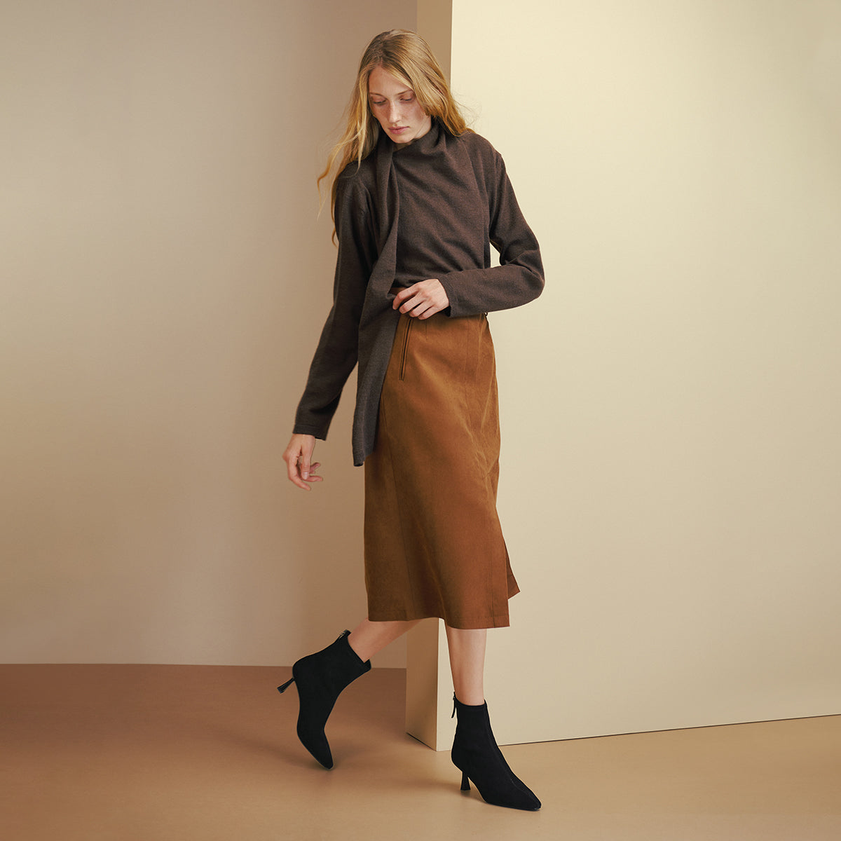 Back Zipper High Heel Boots