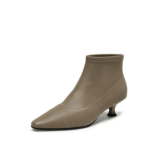 360 Cushy Cushy Pointed Toe Ankle Boots