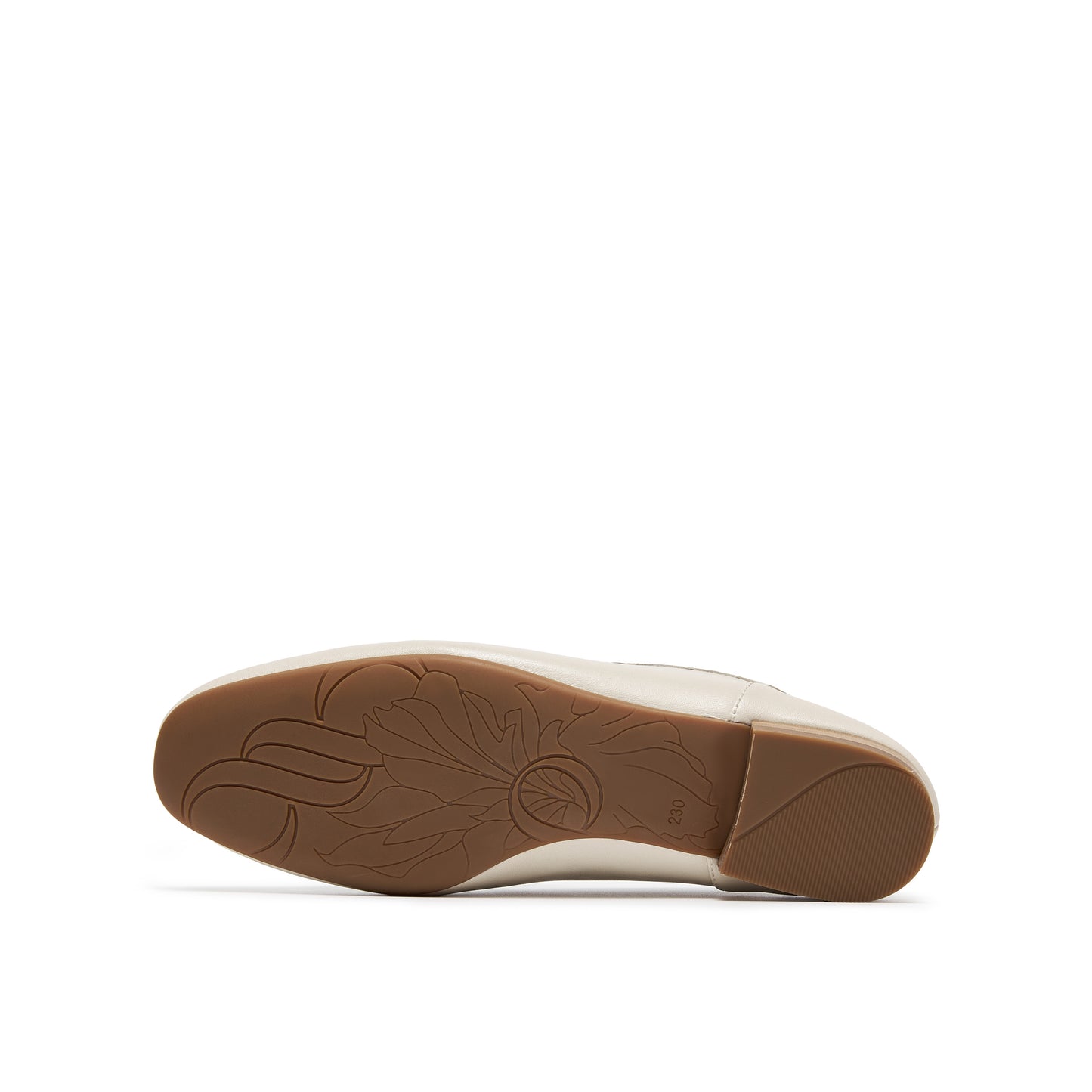Loafers with Marine-inspired Embellishment