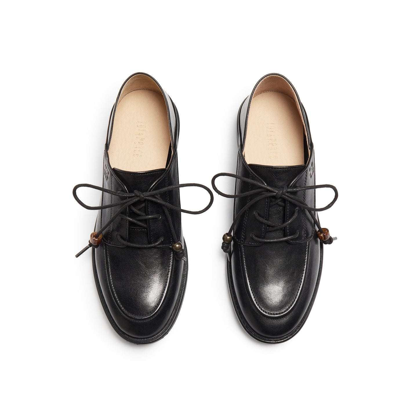 Oxford Shoe with Resin Accessories