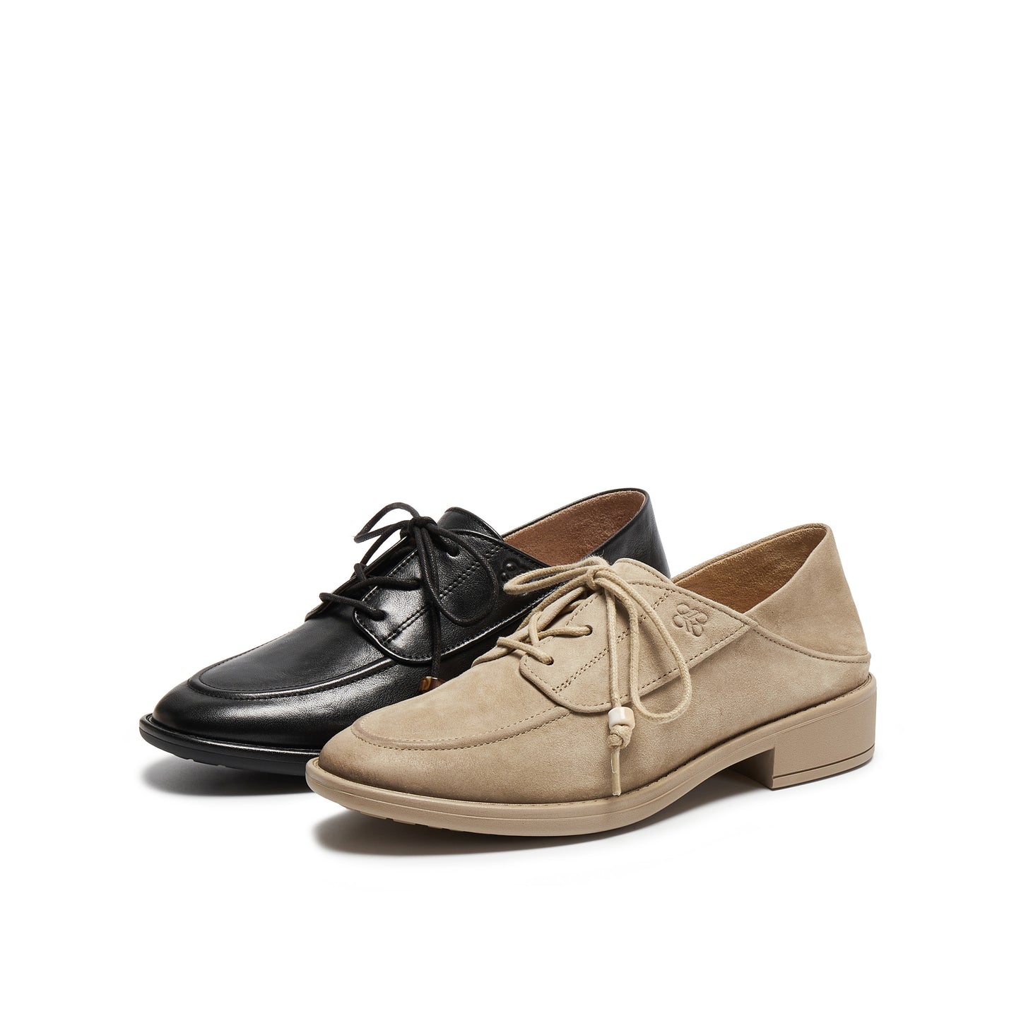 Oxford Shoe with Resin Accessories