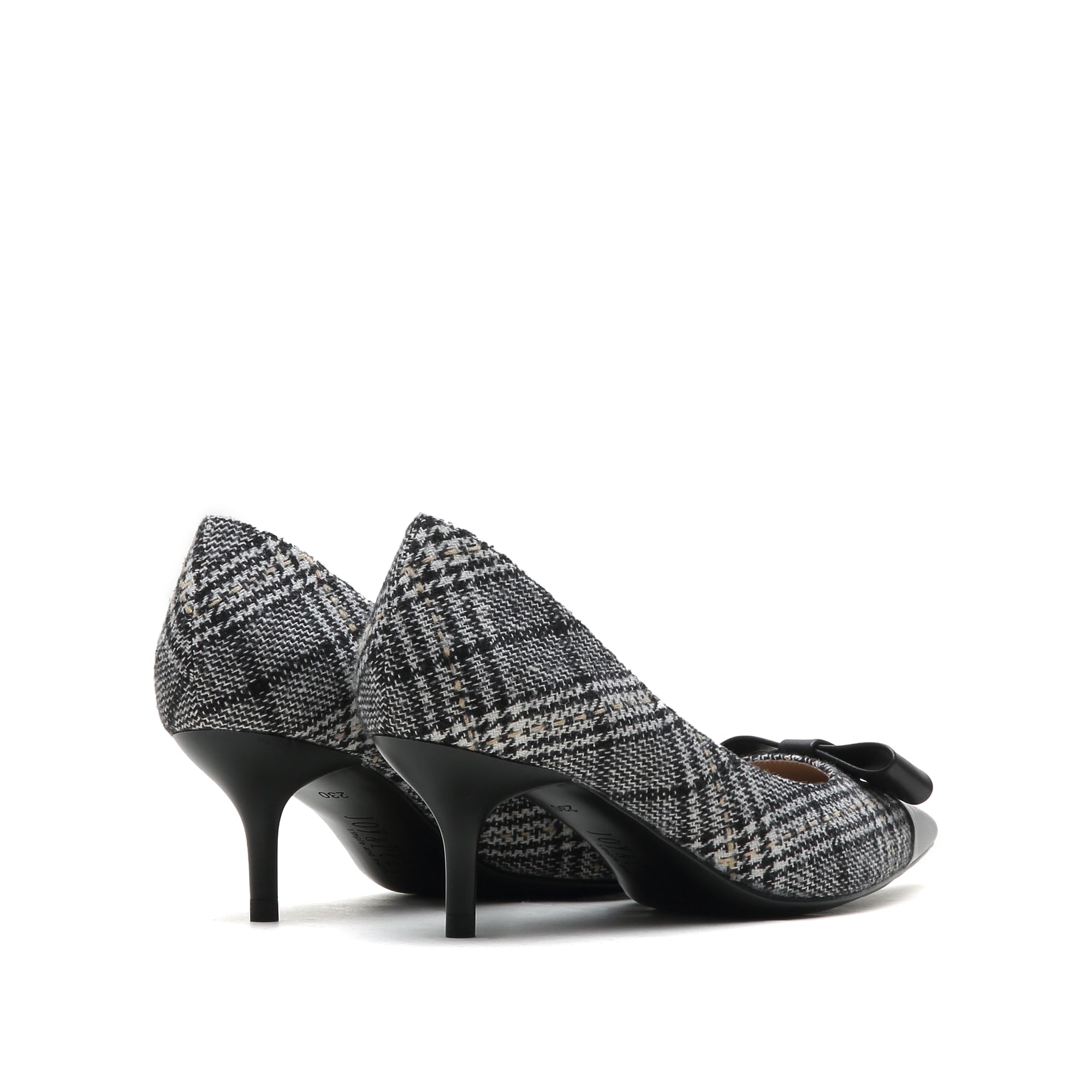 Ribbon Details Toe Cap Pumps